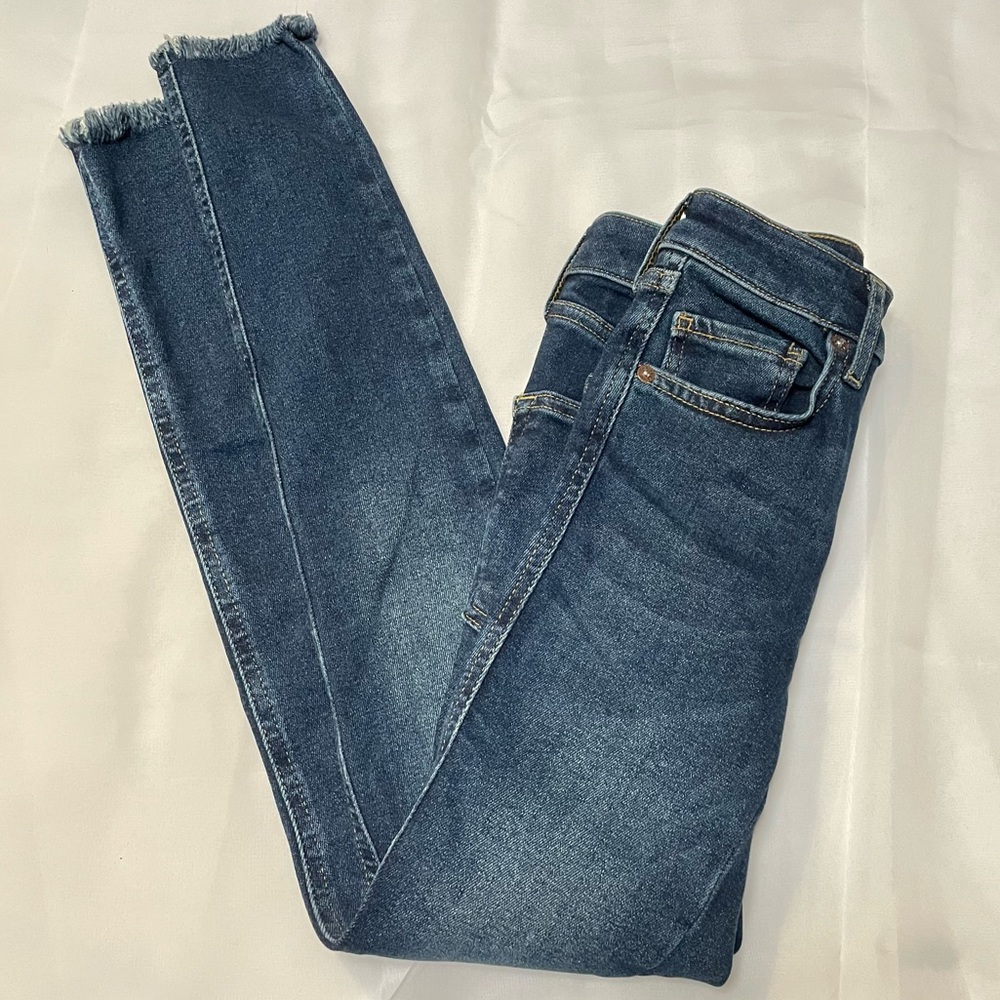 FREE PEOPLE Sz 24 Dark Wash Raw‎ Hem Mid Rise Skinny Jeans NWOT